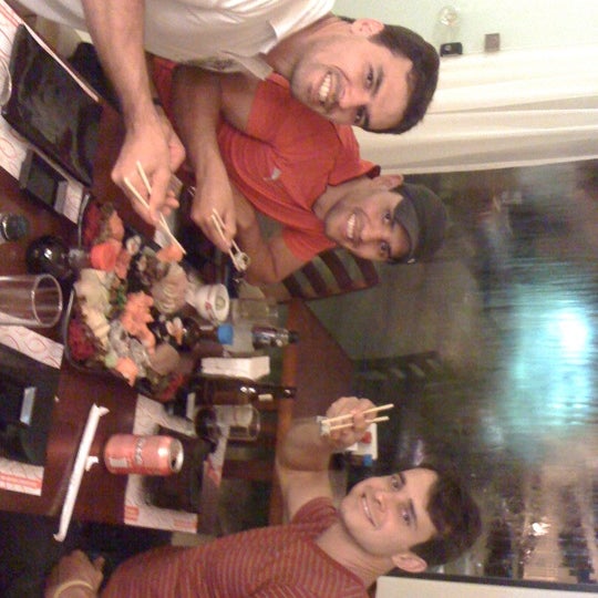 Photo taken at Kien Sushi by Guilherme on 2/23/2012