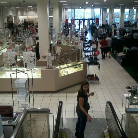Photo prise au CherryVale Mall par Rikki P. le10/22/2011