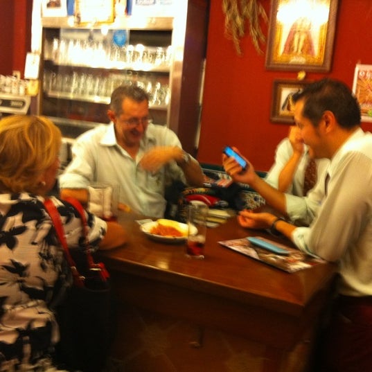10/3/2011 tarihinde Jose C.ziyaretçi tarafından Restaurante Bar León'de çekilen fotoğraf