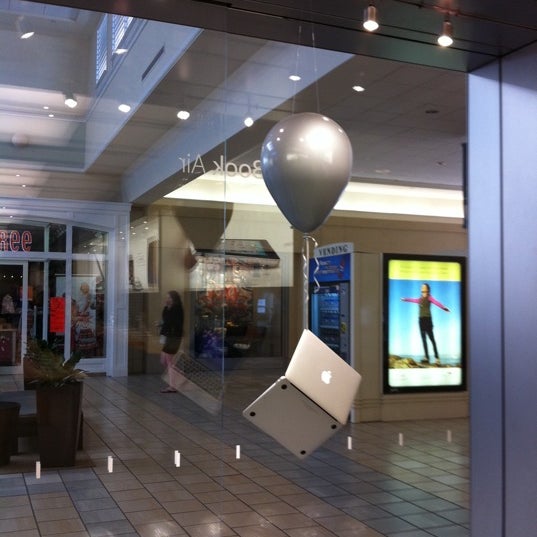 Apple Maine Mall 364 Maine Mall Road