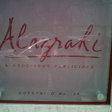 Das Foto wurde bei Alazraki Network von Alejandro A. am 5/3/2011 aufgenommen
