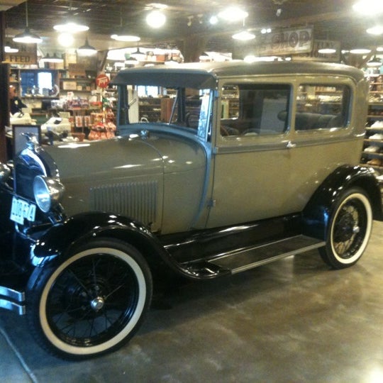 I have been coming here since I was little. I remember the old store before it burned down. The classic cars are beautiful and a must see.