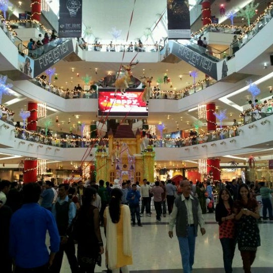 1/1/2012 tarihinde Shino Z.ziyaretçi tarafından South City Mall'de çekilen fotoğraf