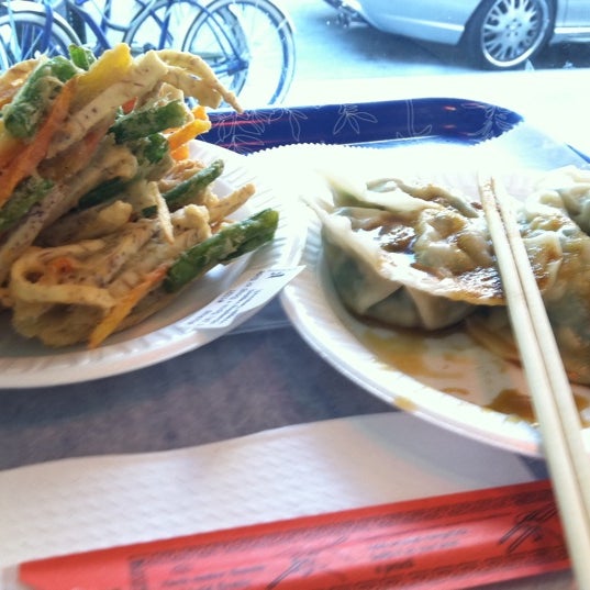 6/19/2011にSerena M.がDi Di Dumplingで撮った写真
