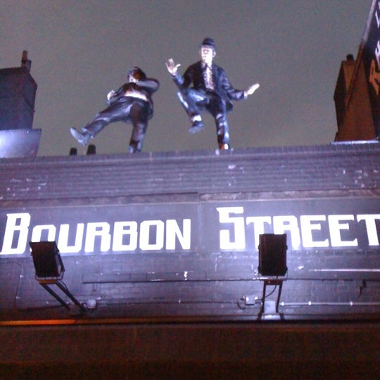 Foto tomada en Bourbon Street  por Svetlana N. el 7/12/2012