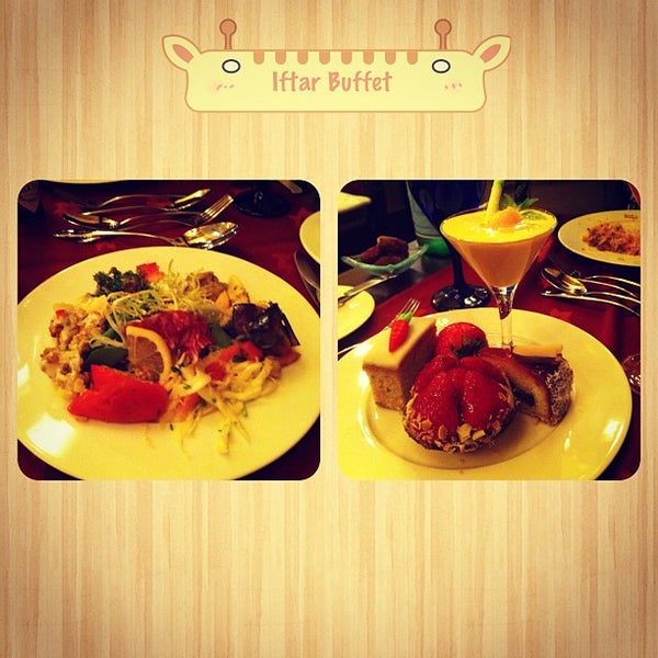 Photo taken at Seasons Restaurant by Noriko T. on 7/20/2012
