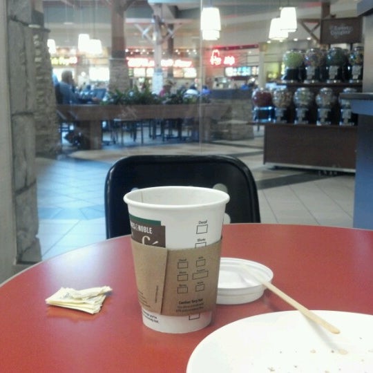 Photo taken at East Towne Mall by Vânia Xavier d. on 8/9/2012
