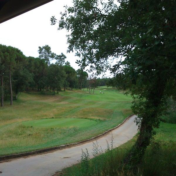 รูปภาพถ่ายที่ PGA Golf de Catalunya โดย Gabriel I. เมื่อ 7/8/2011