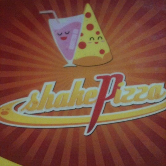 12/28/2011にElton Daniel ..がShake Pizzaで撮った写真