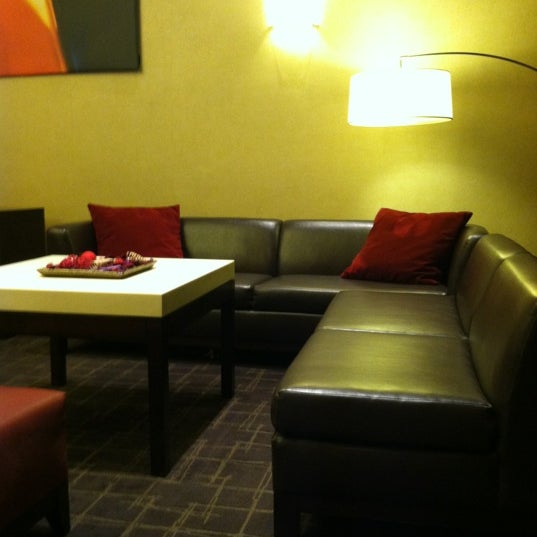 Foto tirada no(a) Hampton Inn by Hilton por Carter L. em 3/22/2012