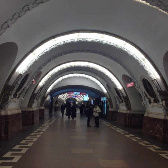 Магазины Метро Восстания