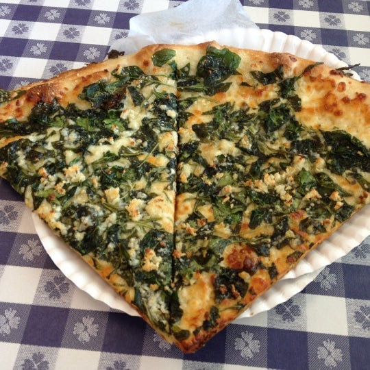 Photo taken at Kaimuki&#39;s Boston Style Pizza by Aaron L. on 3/15/2012