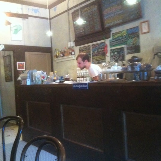 4/6/2011にSean M.がHEY! Caféで撮った写真