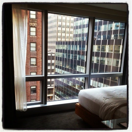 6/22/2012 tarihinde Jonathan T.ziyaretçi tarafından Hotel 48LEX New York'de çekilen fotoğraf