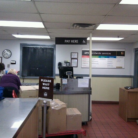 UPS Customer Center Shipping, Freight, and Material Transportation