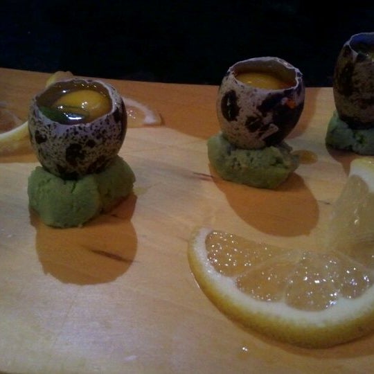 Снимок сделан в The Fish Sushi and Asian Grill пользователем Van B. 1/16/2012
