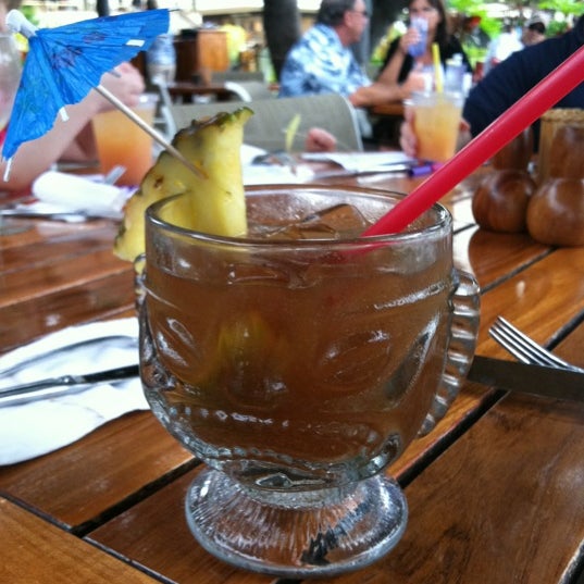 Photo taken at Hula Grill Kaanapali by Nicole D. on 12/11/2011