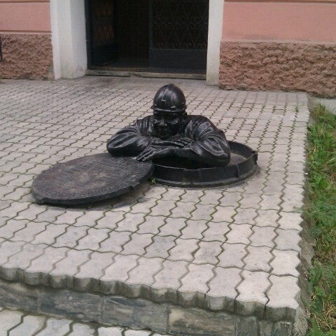 Памятник сантехнику в Екатеринбурге - Организация