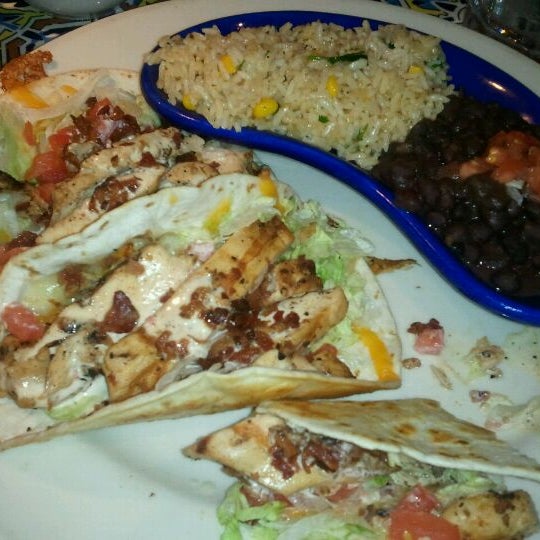 Really good salsa and chicken club tacos!!