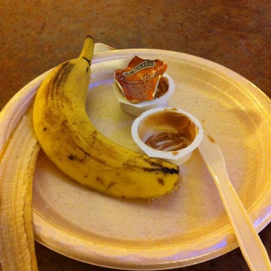Bananas and peanut butter available all the time in the breakfast area. No one asks of you are a hotel guest or not...