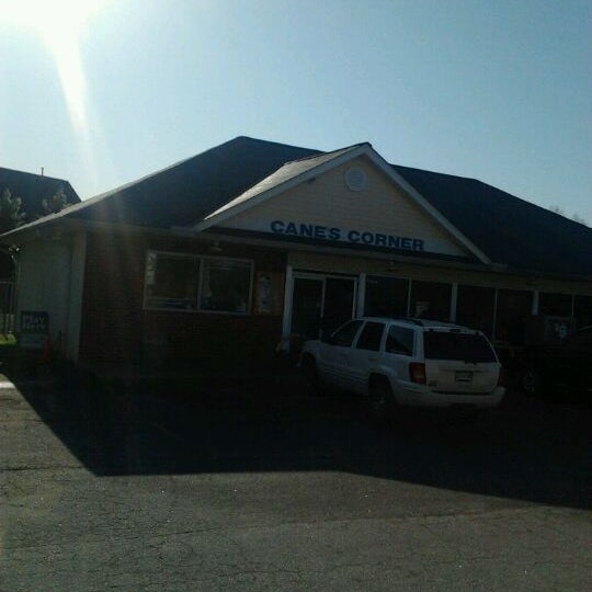 Canes Corner 1120 Wren School Rd