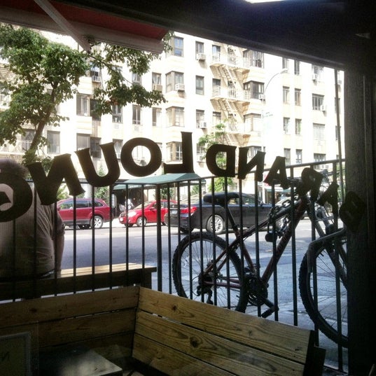 5/28/2012 tarihinde Seth F.ziyaretçi tarafından East of Eighth Restaurant'de çekilen fotoğraf