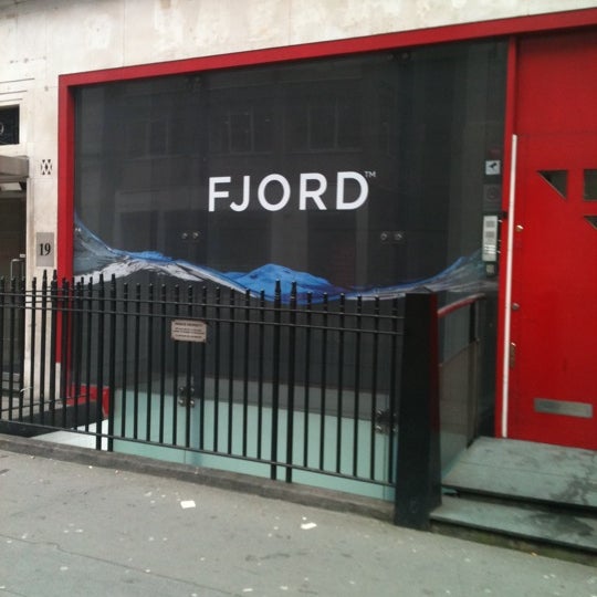 รูปภาพถ่ายที่ Fjord London โดย Fanus W. เมื่อ 3/22/2011