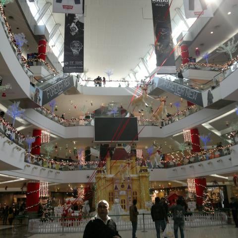Foto diambil di South City Mall oleh Imraan M. pada 12/27/2011