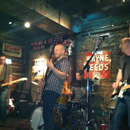 Das Foto wurde bei Rodeo Bar von Meg T. am 7/4/2012 aufgenommen