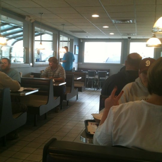 Photo taken at Edwards Drive-In Restaurant by Cliff O. on 2/21/2012