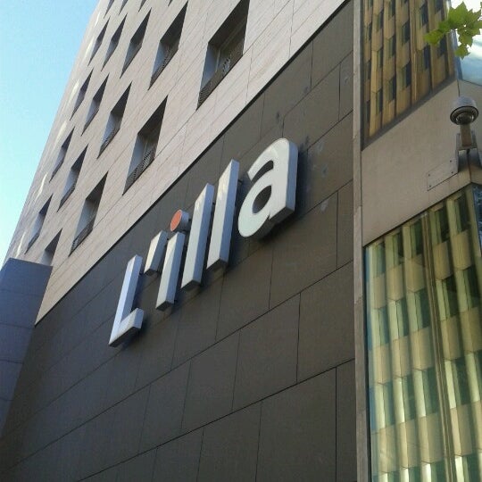 Photo taken at L&#39;illa Diagonal by Gisela B. on 6/22/2012