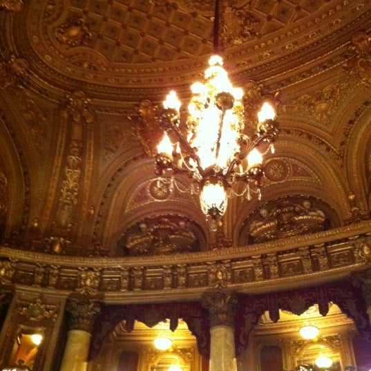 10/17/2011 tarihinde Oneika M.ziyaretçi tarafından Landmark Loew&#39;s Jersey Theatre'de çekilen fotoğraf