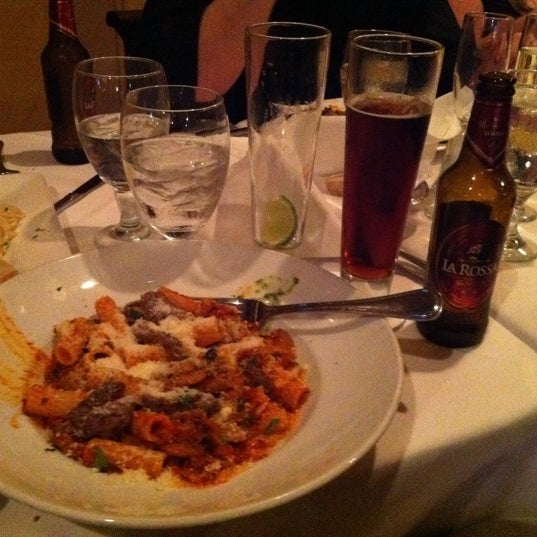 1/23/2011 tarihinde Clint H.ziyaretçi tarafından Chianti Restaurant'de çekilen fotoğraf