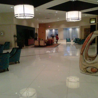 Foto scattata a Renaissance Orlando Airport Hotel da ptrck i. il 9/22/2011