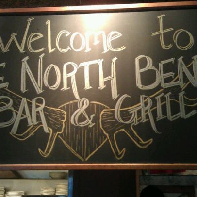 Foto tirada no(a) North Bend Bar and Grill por Darren G. em 12/18/2011