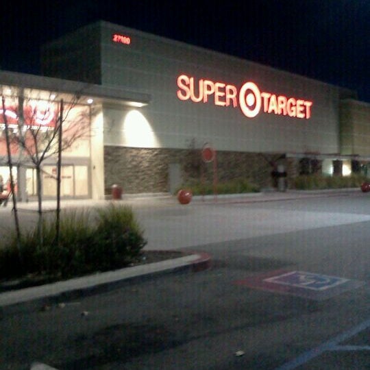 Super Target Moreno Valley, CA'da fotoğraflar