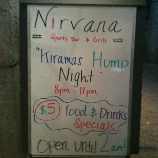 รูปภาพถ่ายที่ Nirvana โดย Nutty Nomads เมื่อ 9/8/2011