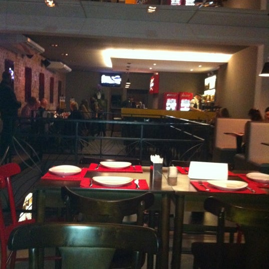 Foto tirada no(a) Rosário Resto Lounge Pub por Thales em 8/18/2012