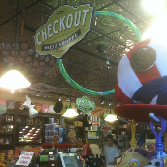Photo taken at Powell&#39;s Sweet Shoppe by Priscilla H. on 7/18/2012