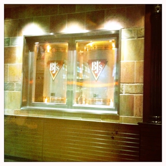 1/5/2012にTraci M.がBJ&#39;s Restaurant &amp; Brewhouseで撮った写真