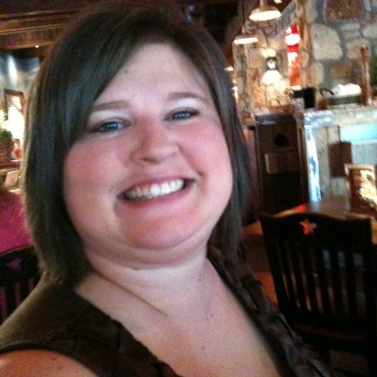 1/8/2012 tarihinde Erin H.ziyaretçi tarafından Circle Grill'de çekilen fotoğraf