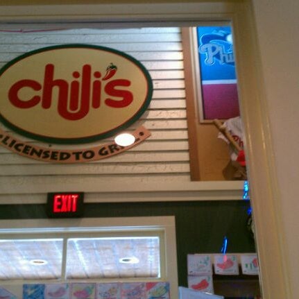 Photo taken at Chili&#39;s Grill &amp; Bar by Kiernan C. on 9/7/2011