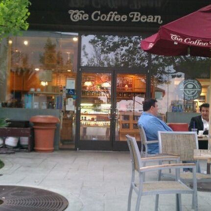 Photo taken at The Coffee Bean &amp; Tea Leaf by Frank S. on 4/19/2011
