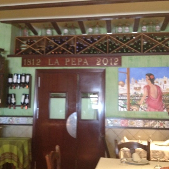 8/17/2012 tarihinde RaqueLitaziyaretçi tarafından La Pepa Arroz &amp; Bar'de çekilen fotoğraf