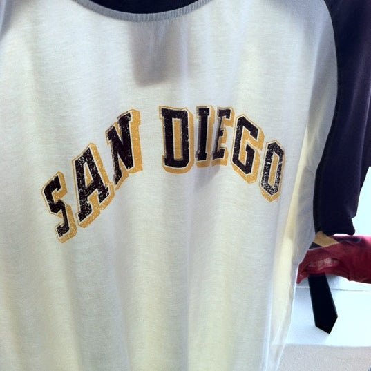 Bleachers Clothing Store in Main Beach