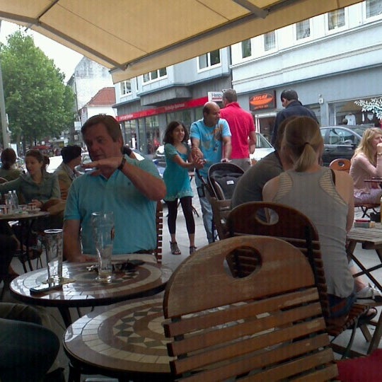 7/7/2012 tarihinde Helge K.ziyaretçi tarafından Cafereisebar'de çekilen fotoğraf