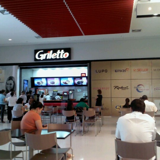 รูปภาพถ่ายที่ Unimart Shopping โดย Fernando C. เมื่อ 8/29/2012