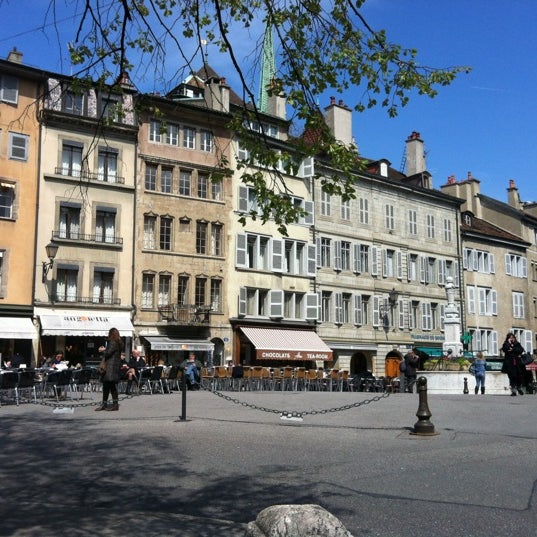 Place du Bourg de Four Plaza en Genève Place du Bourg de Four Plaza en Genève