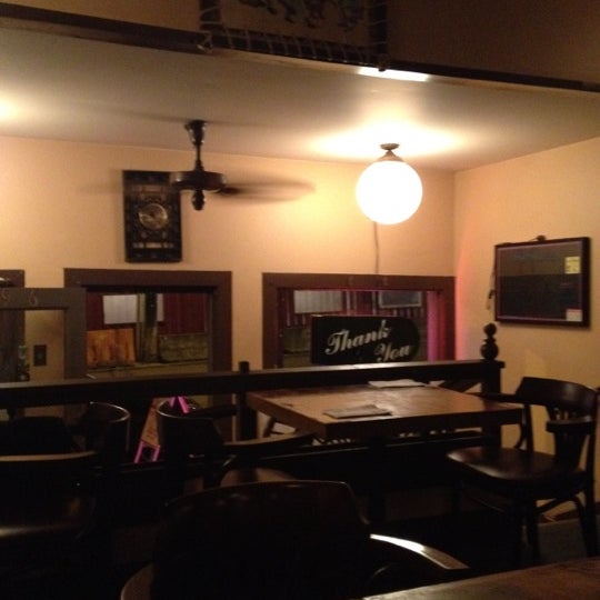 รูปภาพถ่ายที่ Queen Sheba Ethiopian Restaurant โดย Rao G. เมื่อ 8/12/2012