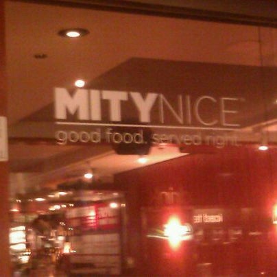 Foto diambil di Mity Nice oleh Wendy C. pada 3/10/2012